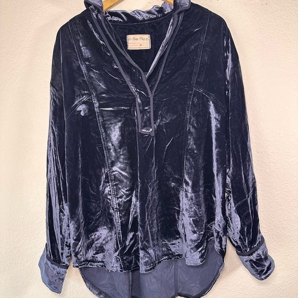 We The Free Luxy Velvet Women's Top Medium - Picture 2 of 9